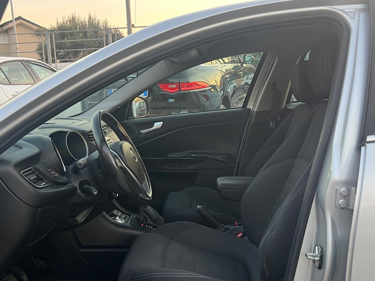 Alfa Romeo Giulietta 1.6 JTDm TCT 120 CV Business