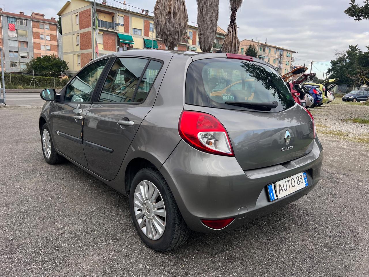 Renault Clio 1.2 16V 5 porte Luxe