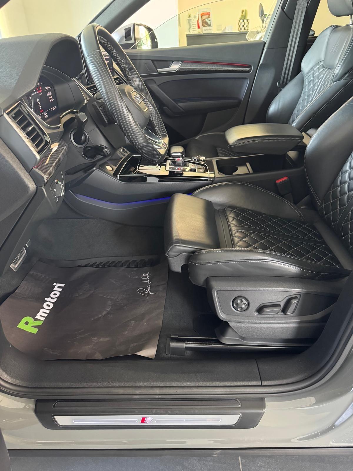 Audi SQ5 S-line