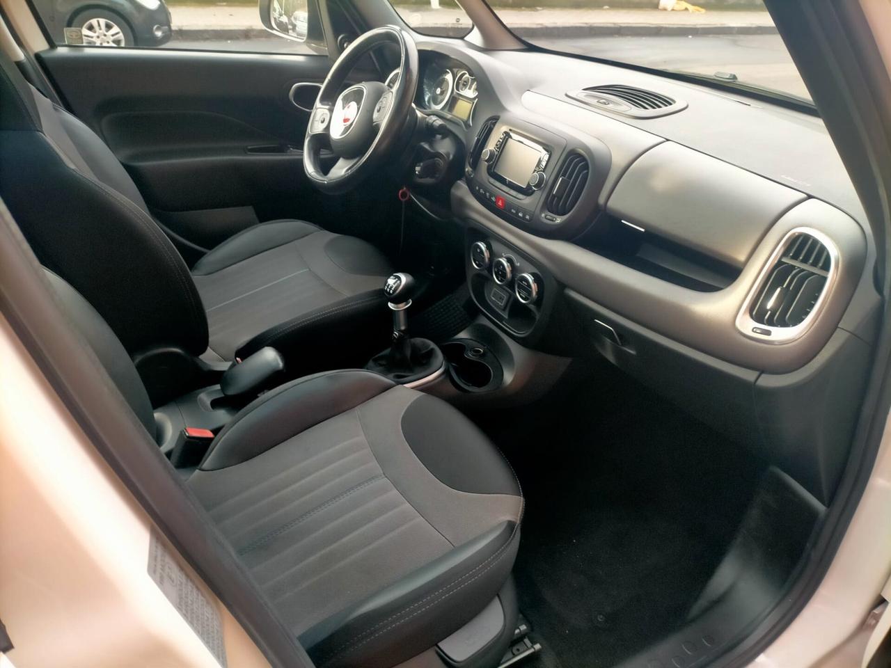 Fiat 500L Living 1.6 Multijet 120 CV Lounge TETTO PANORAMICO