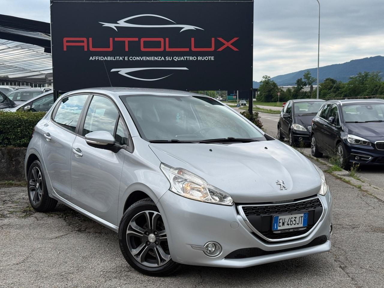 Peugeot 208 1.4 HDi 68 CV 5 porte Allure