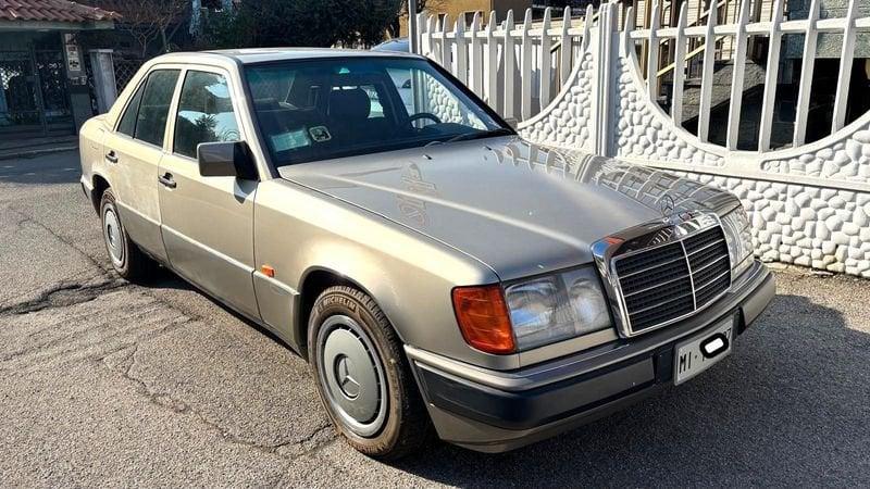 Mercedes-Benz Serie 200-320 200 E - 50.000 km COME NUOVA! UNICO PROPRIETARIO!