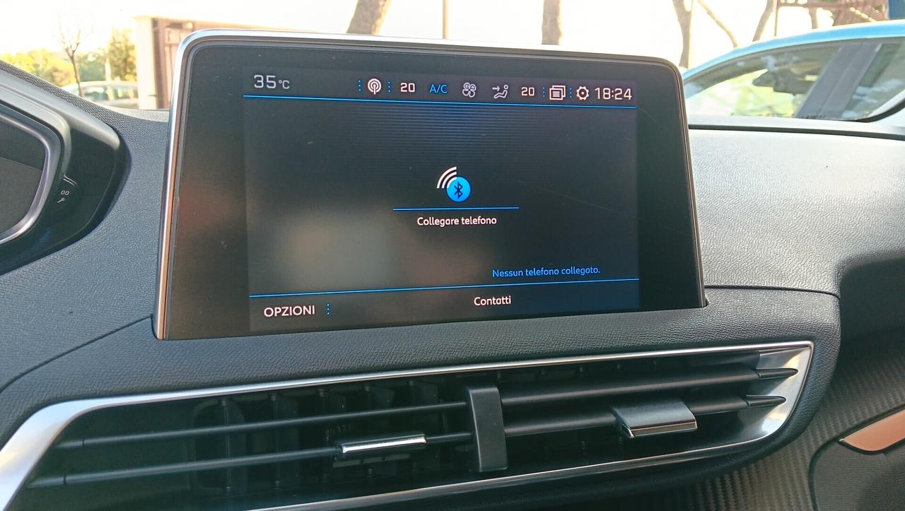 PEUGEOT 3008 1.2 BENZ-NAVI-PREZZO PROMO!