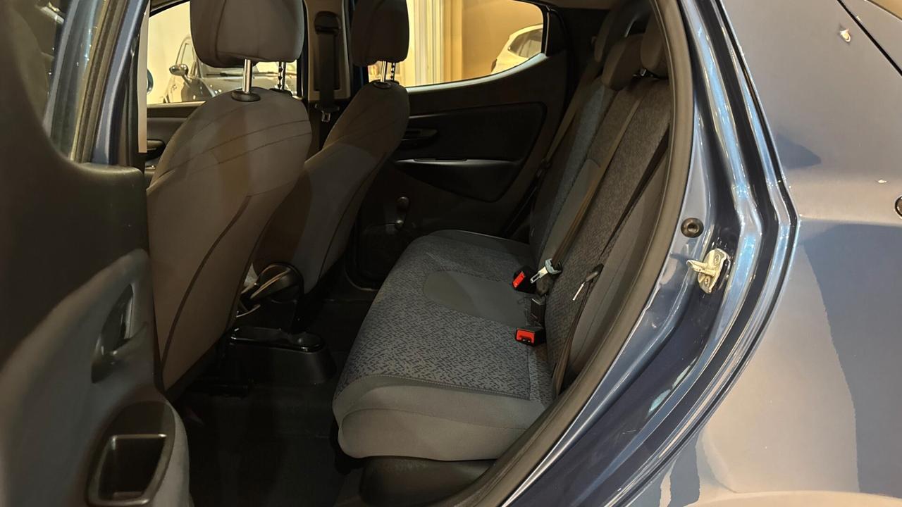 Lancia Ypsilon 1.0 70cv Hybrid Gold - 2023