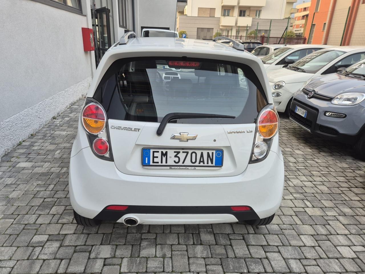 Chevrolet Spark 1.0 5 PORTE - OK NEOPATENTATO