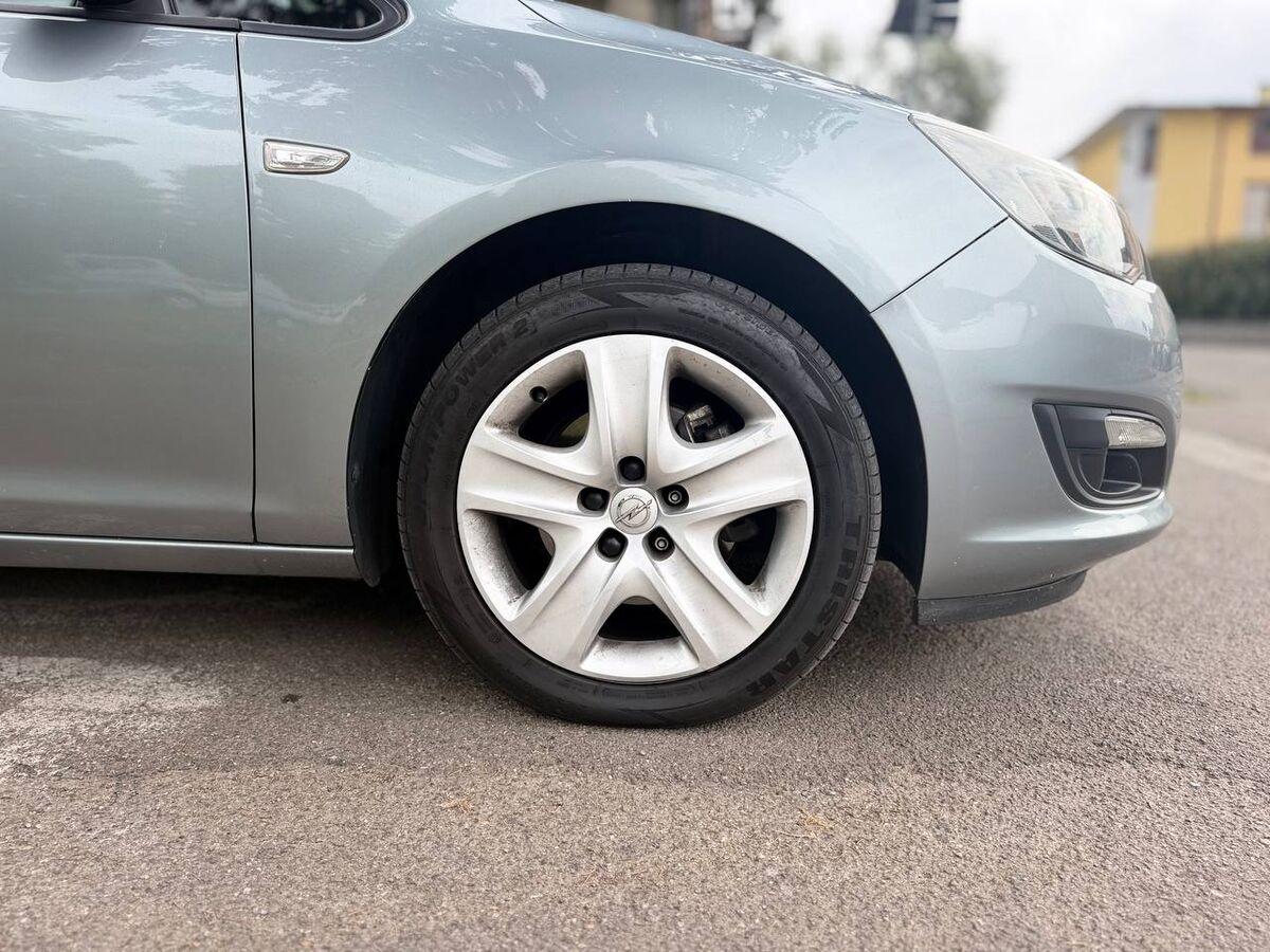 Opel Astra 1.7 cdti Cosmo 110cv