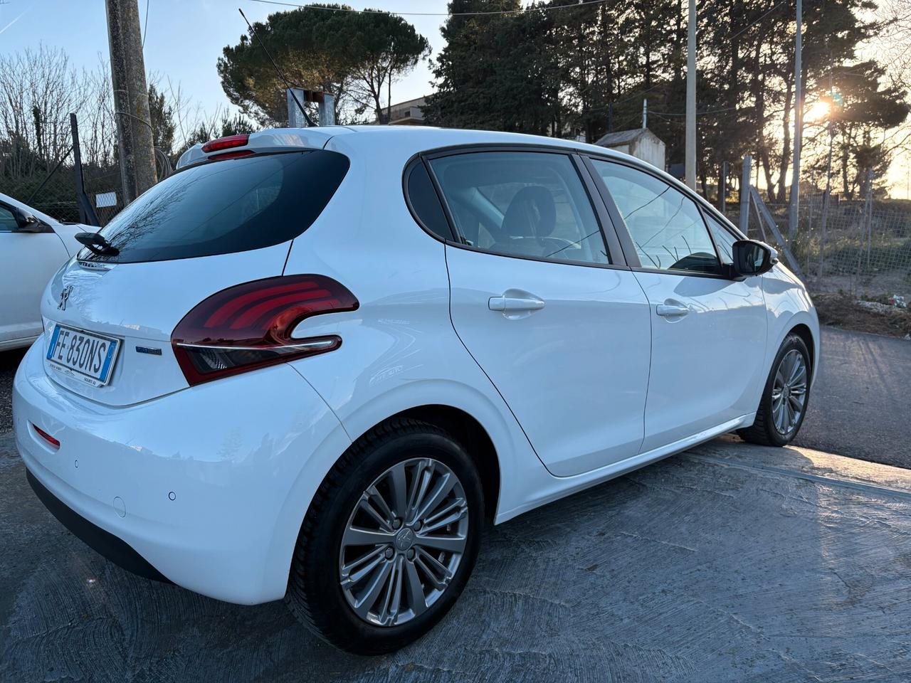 Peugeot 208 Allure