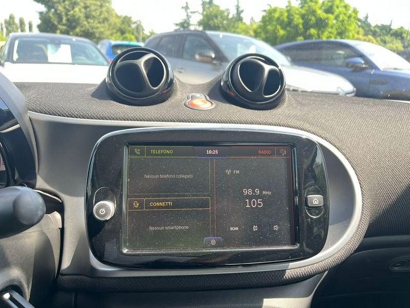 smart fortwo EQ Berlin Black Passion