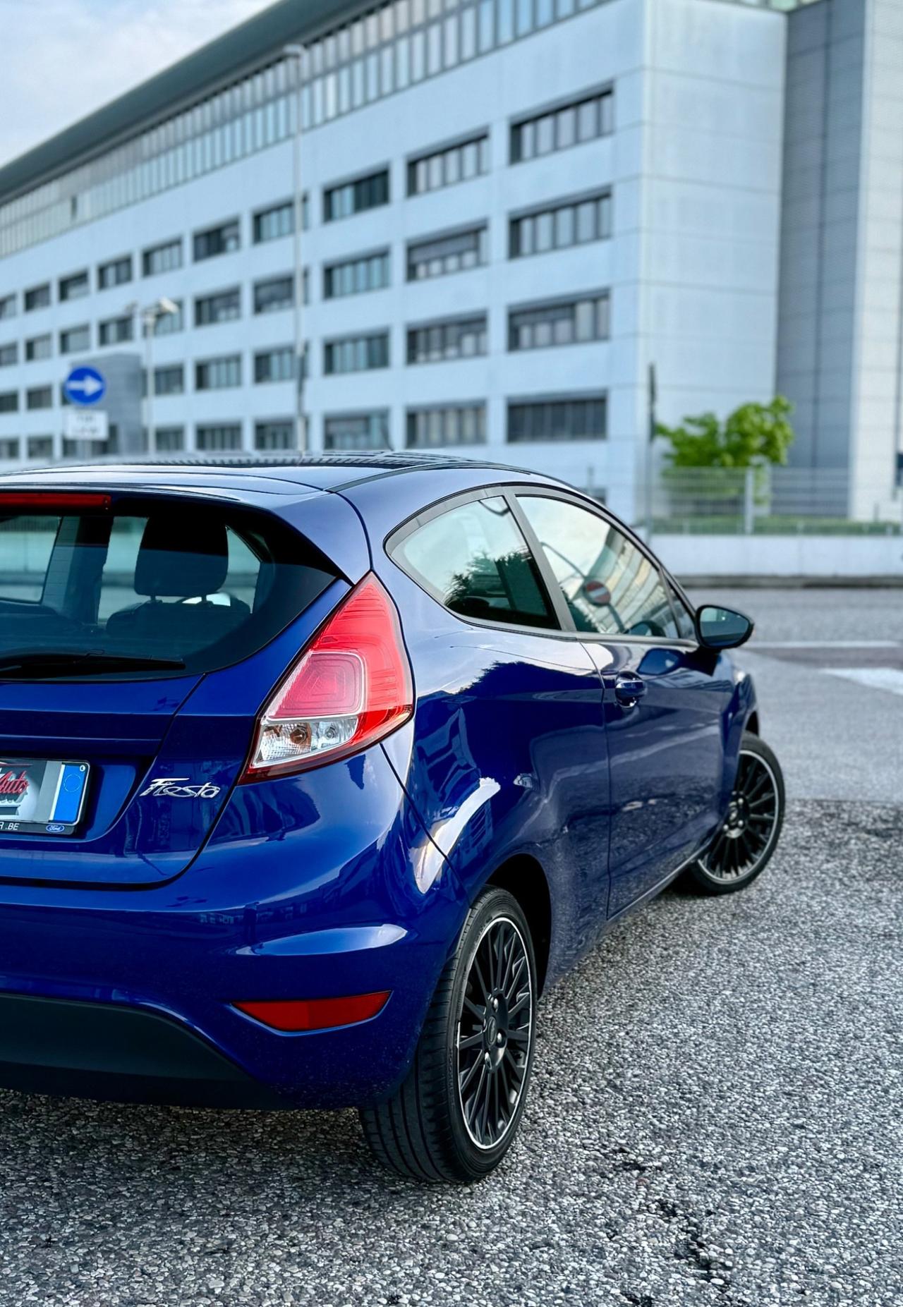 Ford Fiesta 1.5 TDCi 95CV 3 porte Black & White Edition