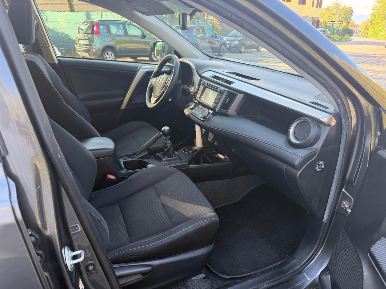 Toyota RAV 4 RAV4 2.0 D-4D 4WD Lounge White Ed.
