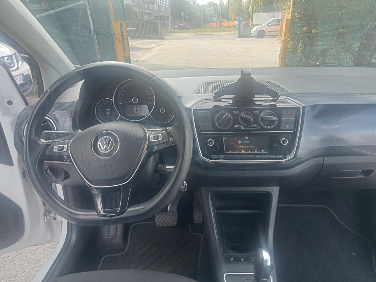 Volkswagen up! 1.0 75 CV 5p. Cambio automatico OK Neopatentati