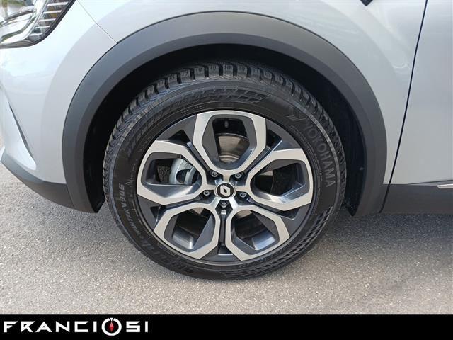 RENAULT Captur 1.6 E TECH Hybrid Techno Fast Track Auto