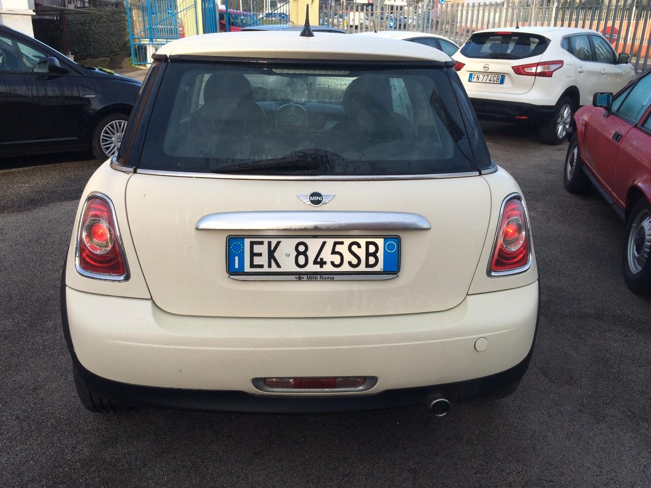 2011 Mini 1.6 16V One (55kW) per neopatentati tagliandata !!!