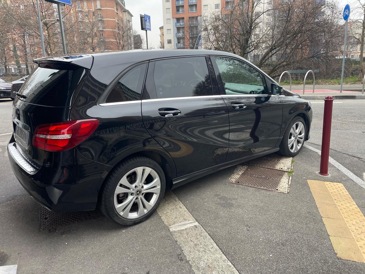 Mercedes-benz B 180 d Automatic Premium/GARANZIA