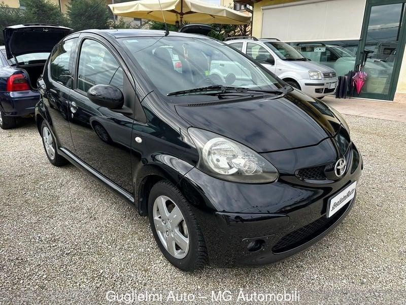 Toyota Aygo Aygo 1.0 12V VVT-i 5 porte Sol OK Neopatentati