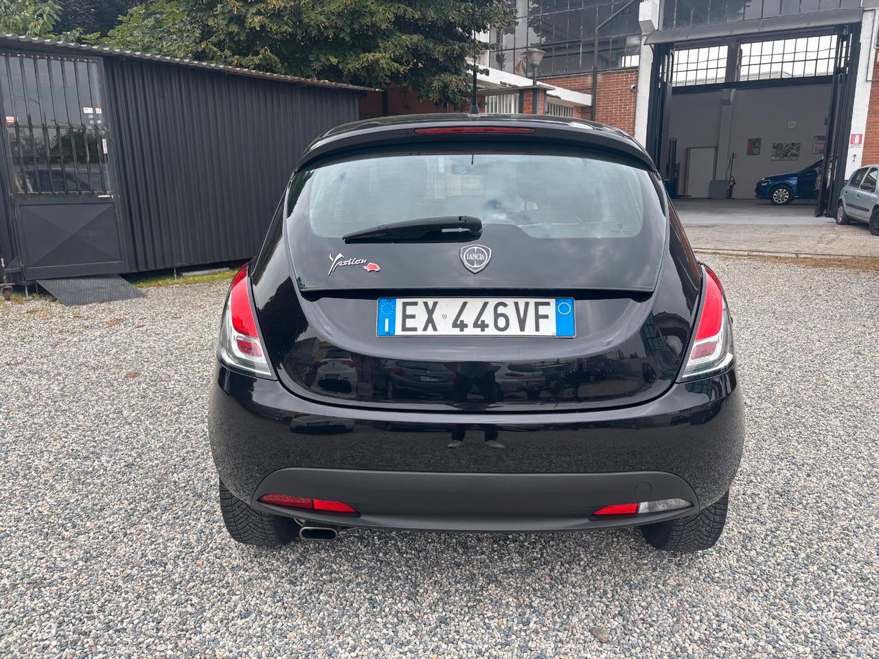 Lancia Ypsilon 1.2 69 CV 5 porte S&S Silver