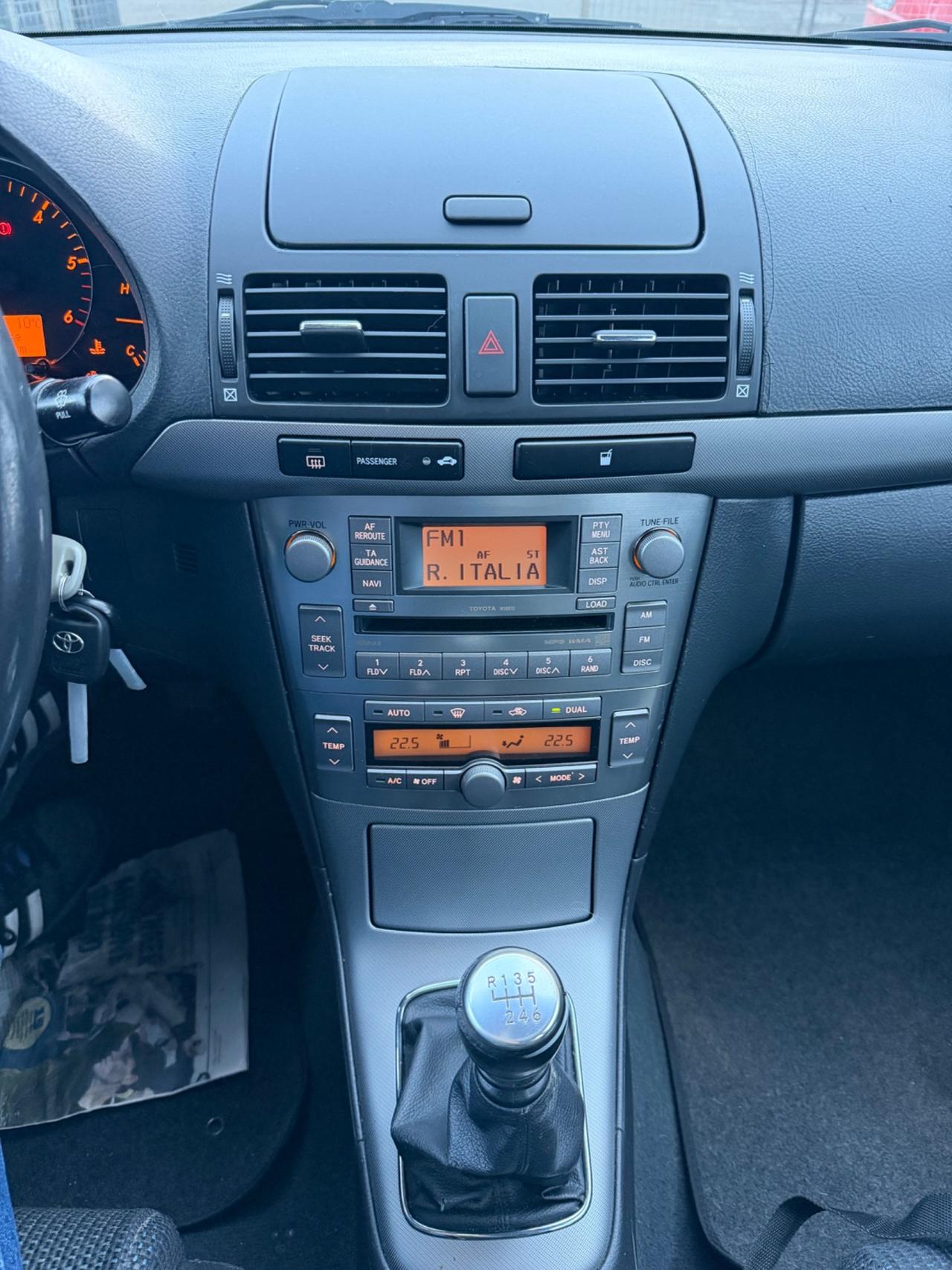 Toyota Avensis 2.0 D-4D Sol