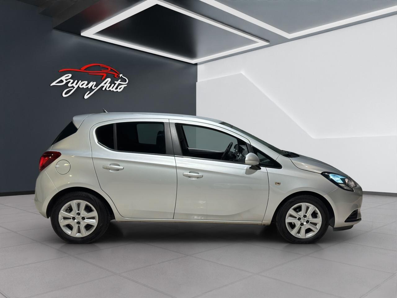 Opel Corsa 1.4 90CV GPL Tech 5 porte b-Color