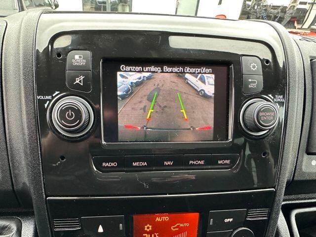 Peugeot Boxer 330 BlueHDi 120 S&S PC-TN Combi Comfort