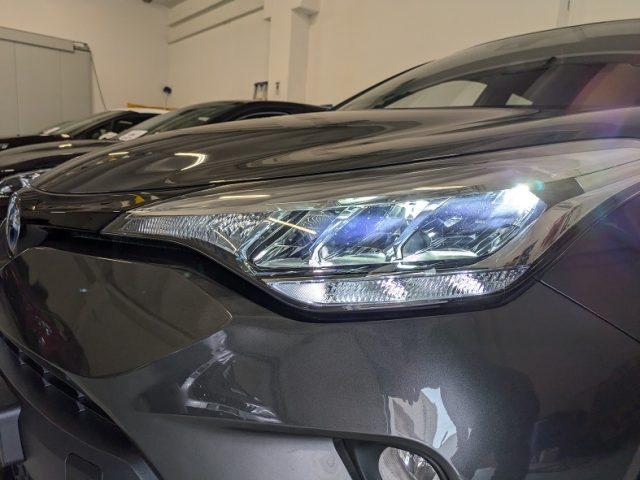 TOYOTA C-HR 1.8 Hybrid E-CVT Black Edition