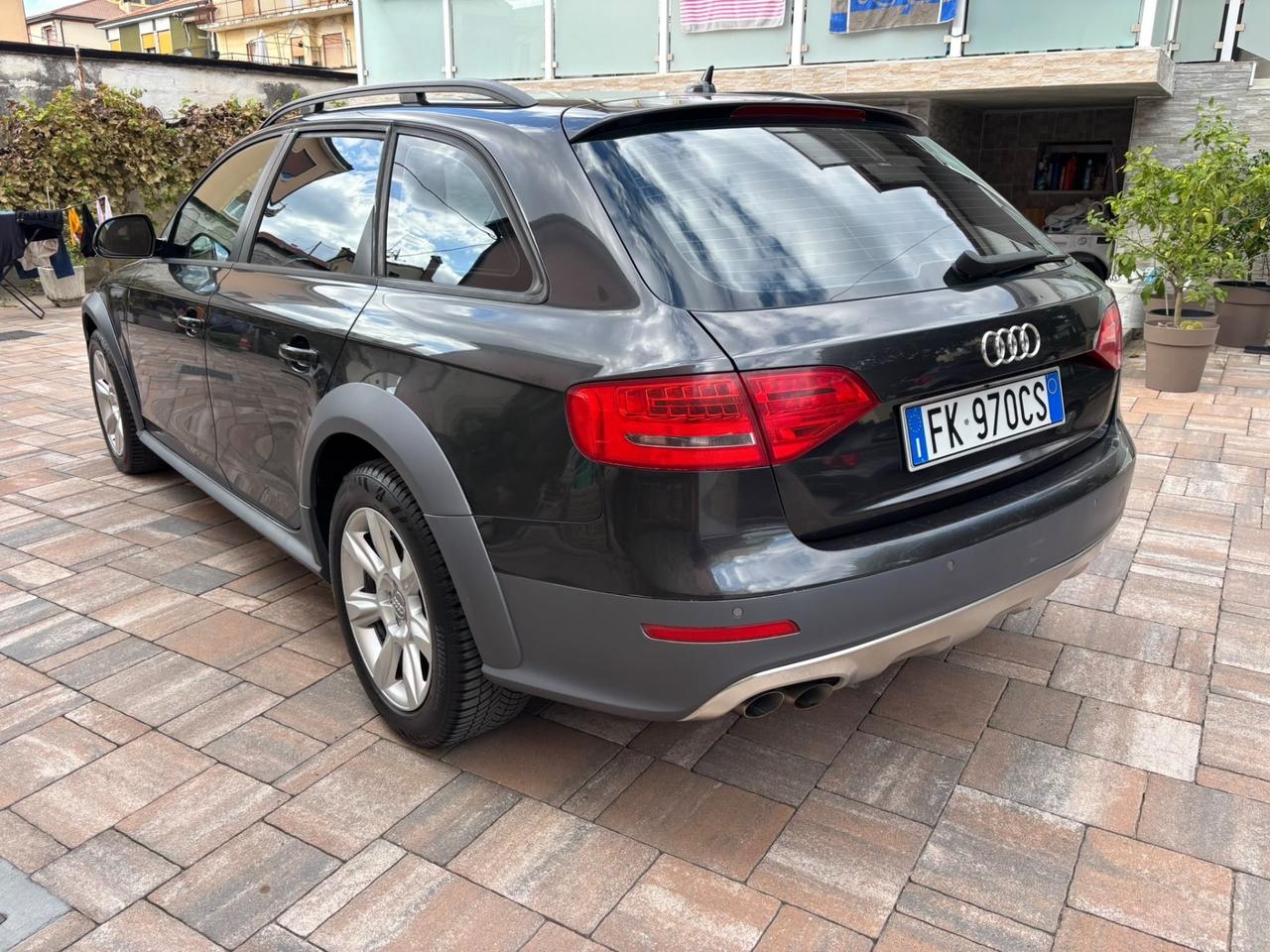 Audi A4 allroad 2.0 TDI .gasolio & GPL .4x4 2011