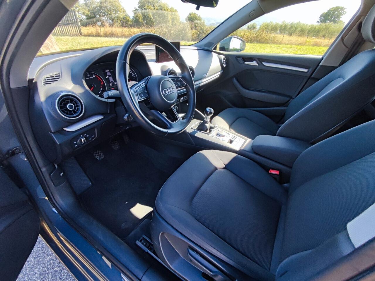 Audi A3 SPB 30 TFSI Business
