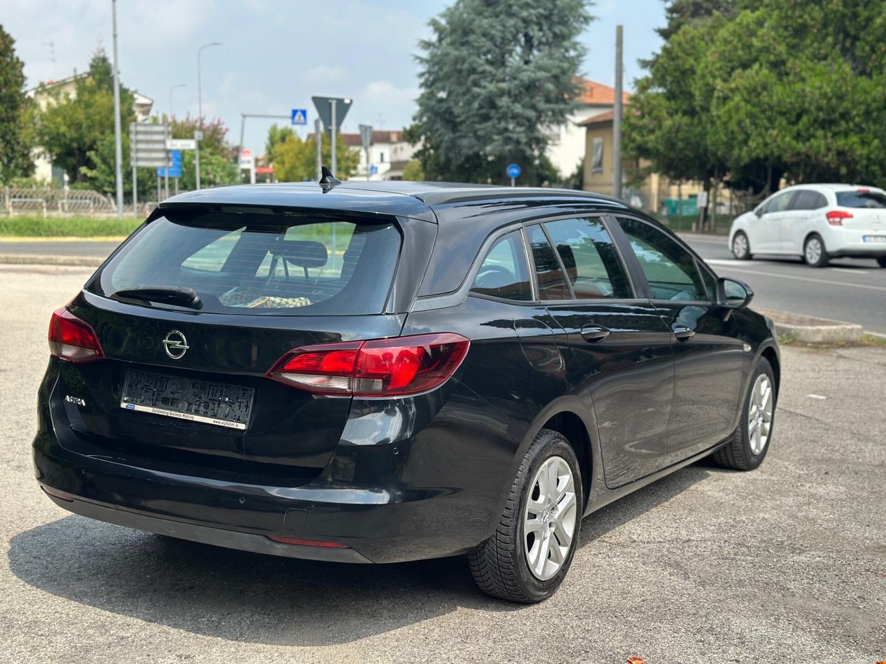 Opel Astra 1.6 CDTi 136CV aut. Sports Tourer Business
