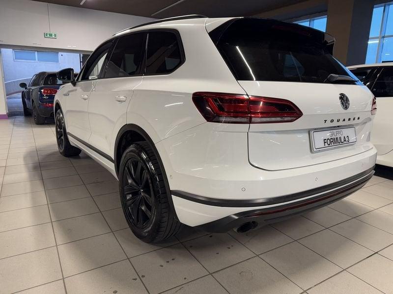 Volkswagen Touareg 3.0 TDI Black Style