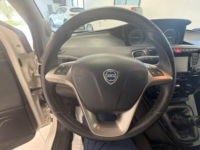 Lancia Ypsilon 1.2 69cv Start& Stop Gold