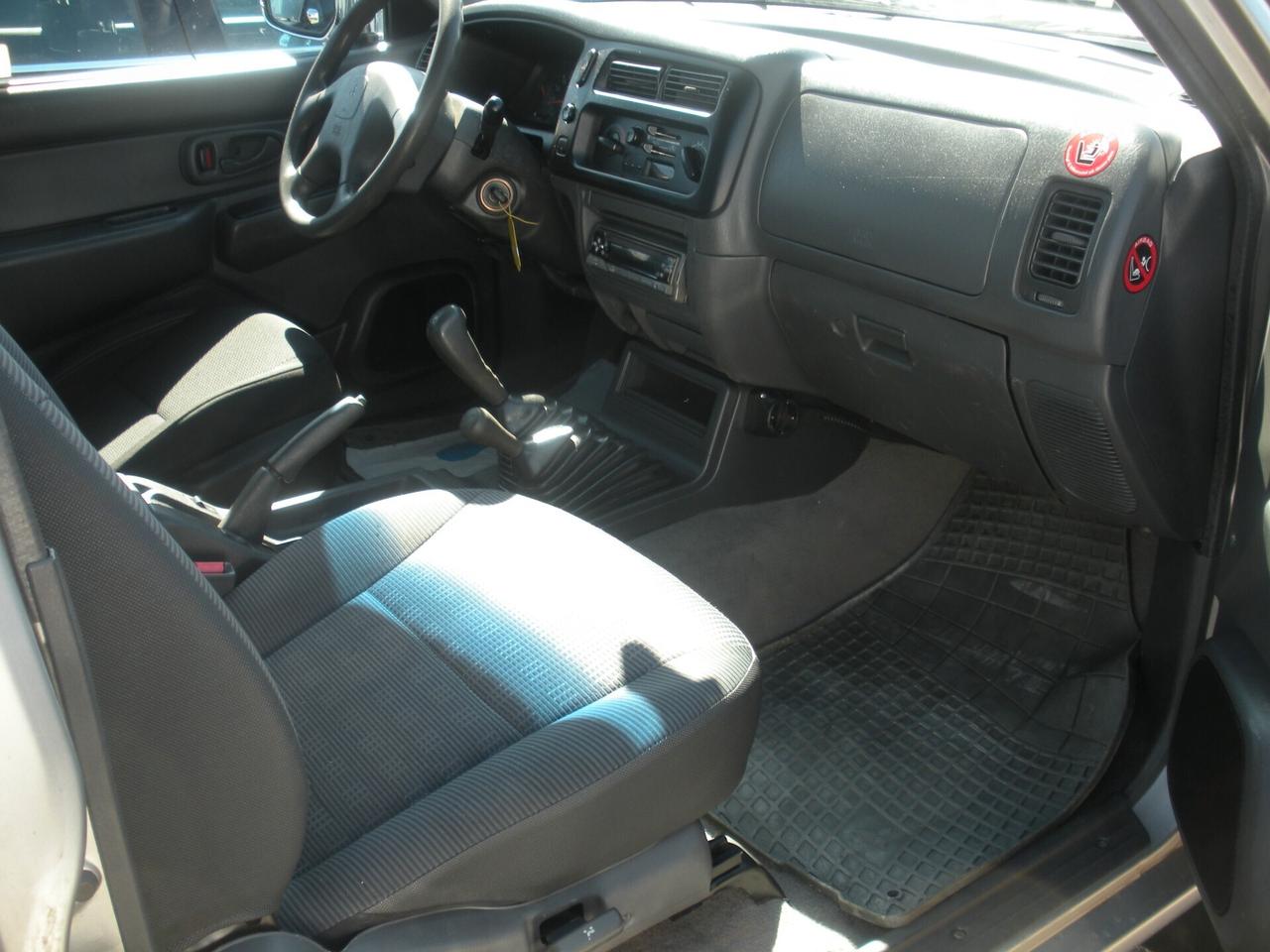 Mitsubishi L200 2.5 TD cat 4WD Club Cab Intense
