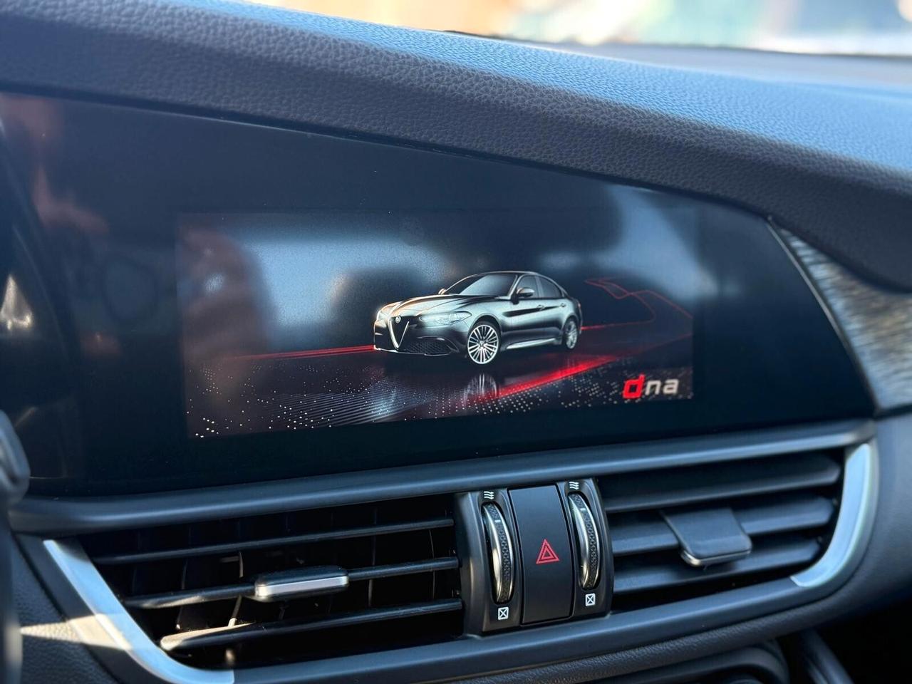 Alfa Giulia 2.2 TD 190 CV AT8 Executive Blu Anodizzato My2021