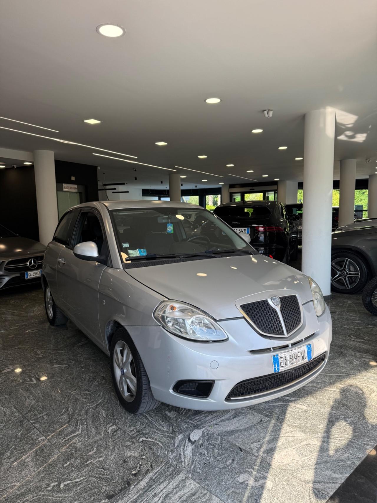 Lancia Ypsilon 1.3 MJT 75 CV Elle