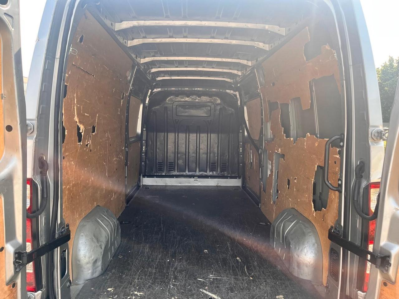 Renault Master T35 2.3 dCi/145 **+IVA**