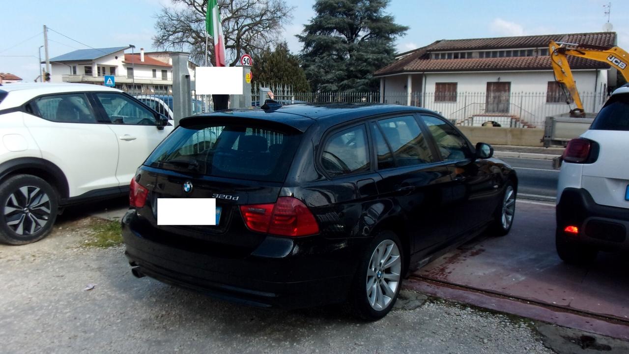 Bmw 320 320d cat xDrive Touring Attiva