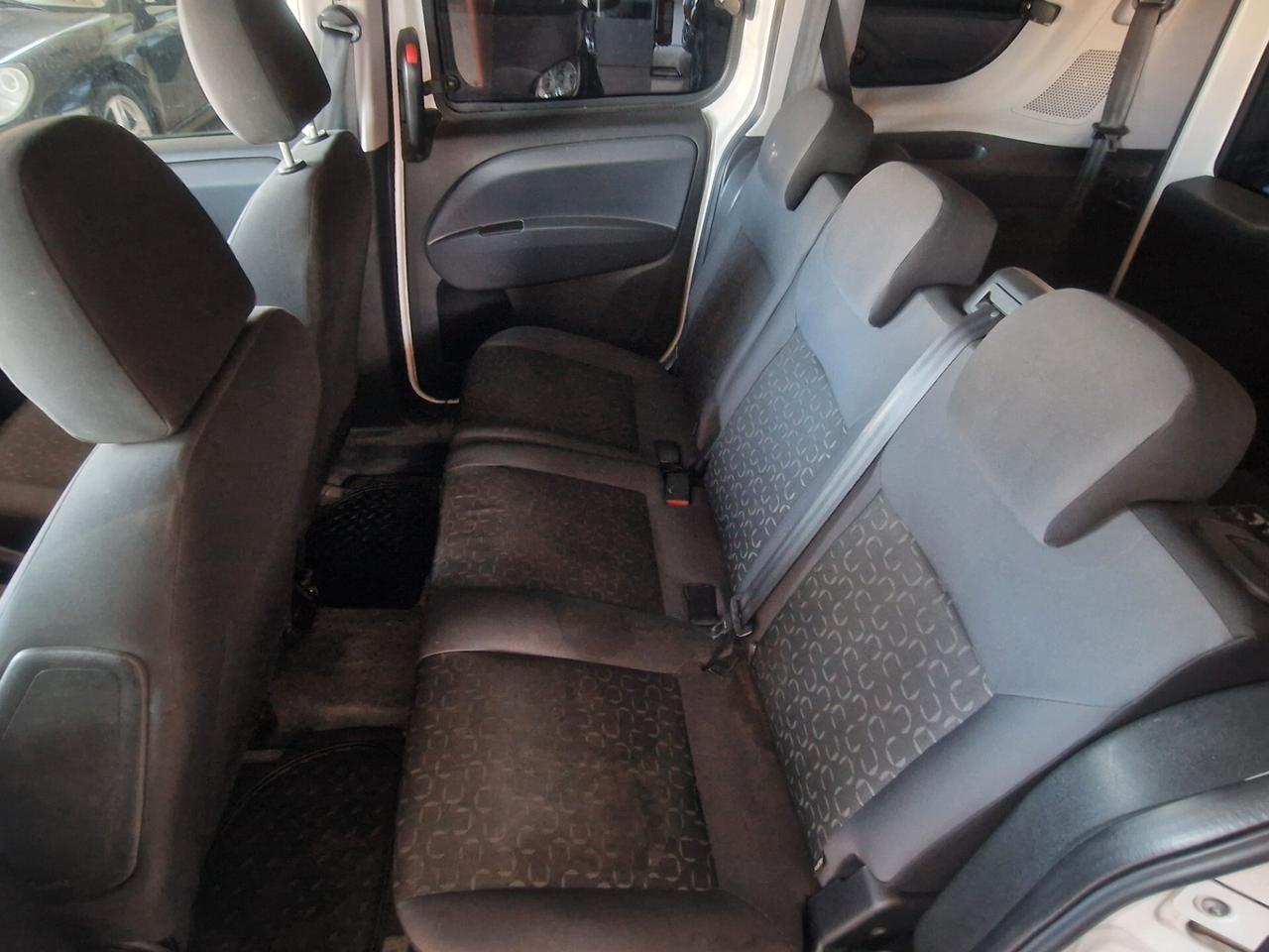 Fiat Doblo 1.3 MJT 7 Posti Autovettura