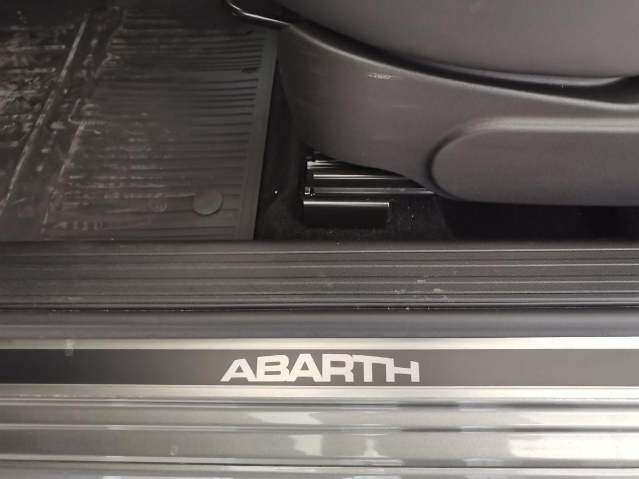 Abarth 595 1.4 Turbo T-Jet 165 CV Turismo