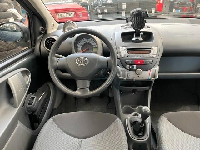 Toyota Aygo 1.0 12V VVT-i 5 porte Sol Tagliandatissima Garanzia 12M!!!!