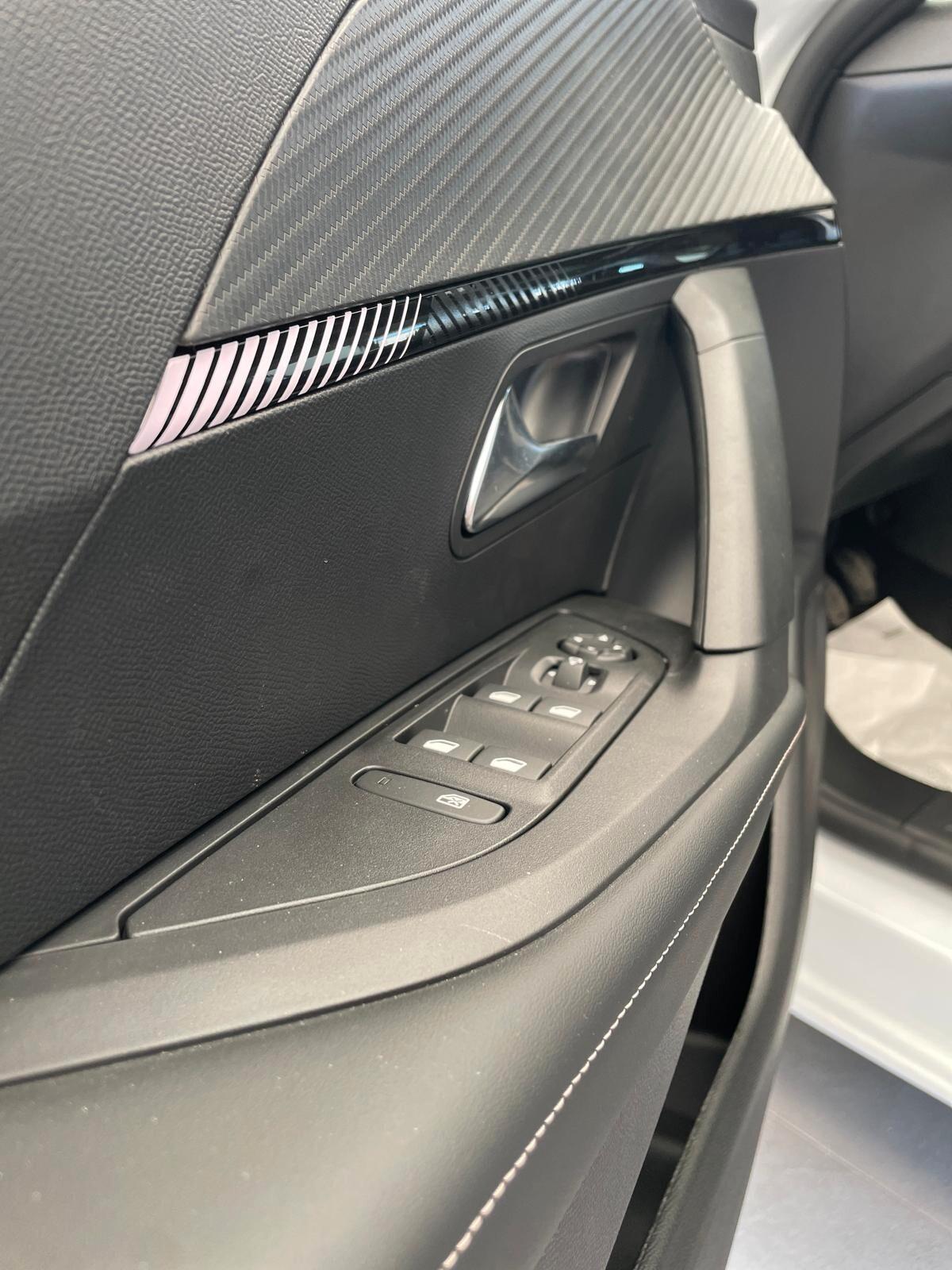 Peugeot 2008 PureTech 100 S&S Allure