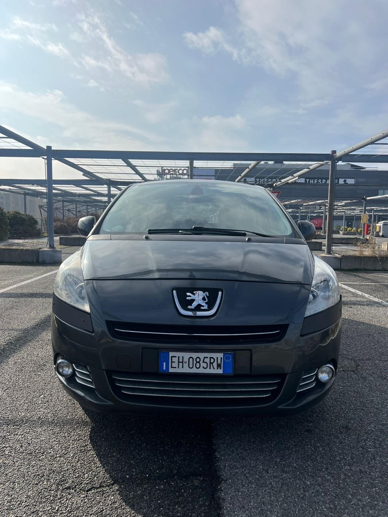 Peugeot 5008 2.0 HDi 150CV Business