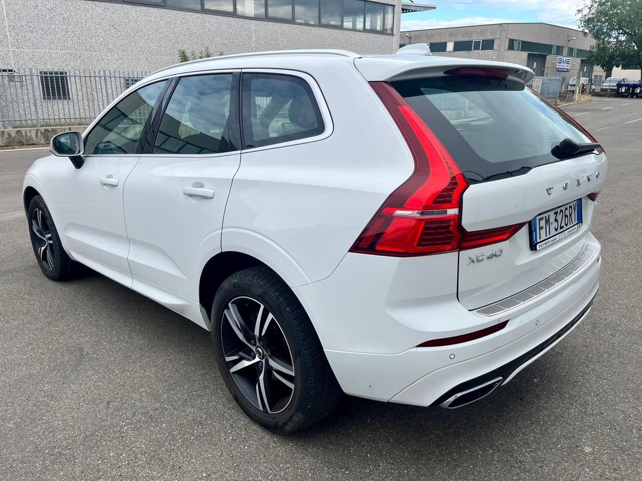 Volvo XC60 2.0d 4x4 R-Design 2018 139.000km perfetta