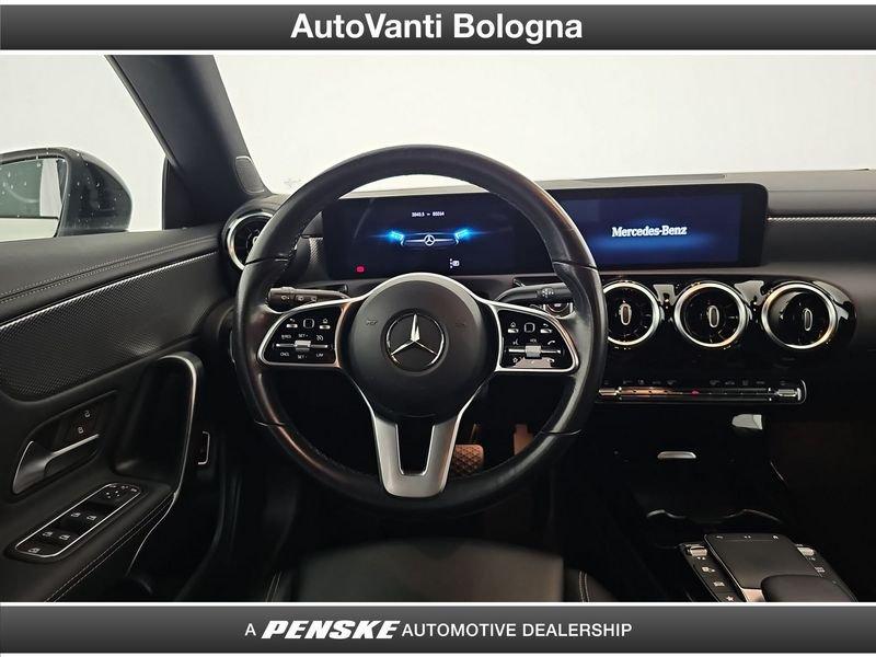 Mercedes-Benz CLA CLA Shooting Brake 180 d Night edition auto