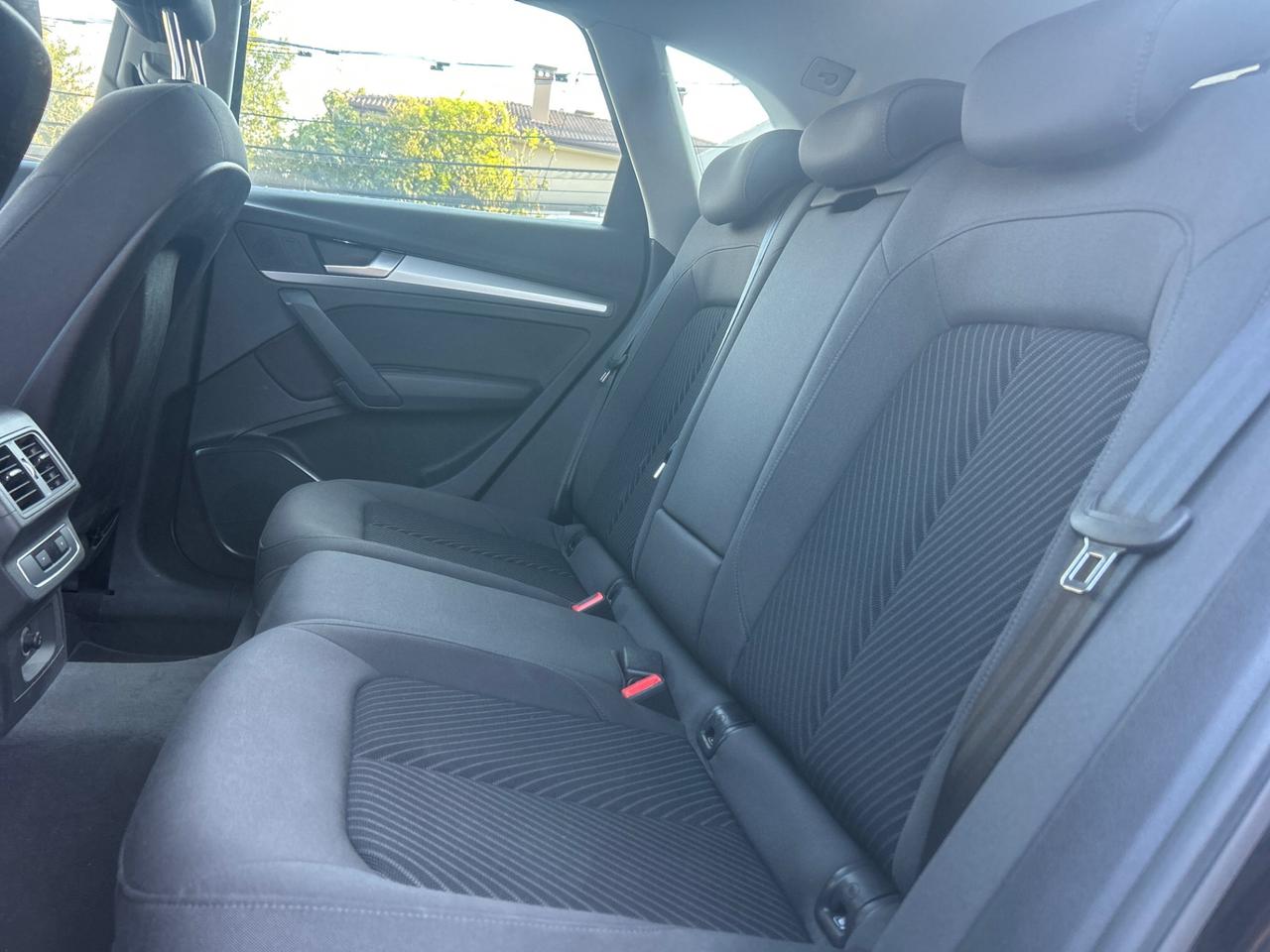 Audi Q5 40 2.0 tdi mhev 12V Business quattro s-tronic