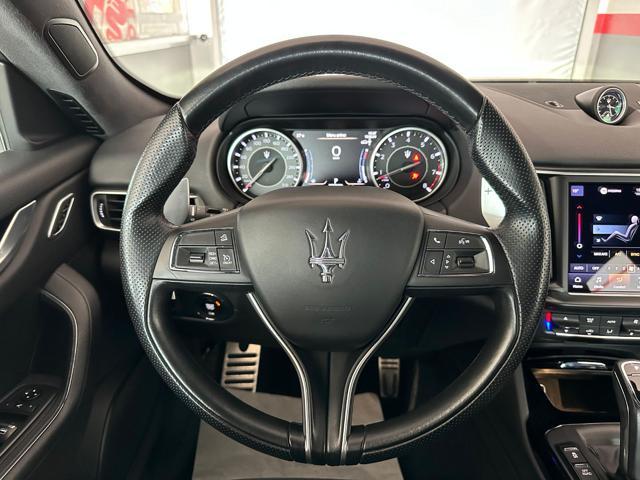 MASERATI Levante V6 350CV AWD Gransport