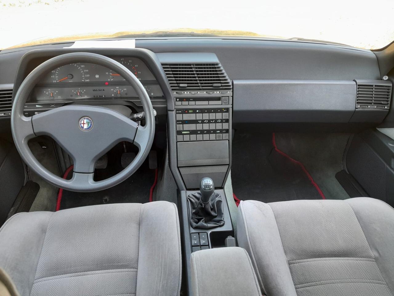 Alfa Romeo 164 2.0i Twin Spark verde