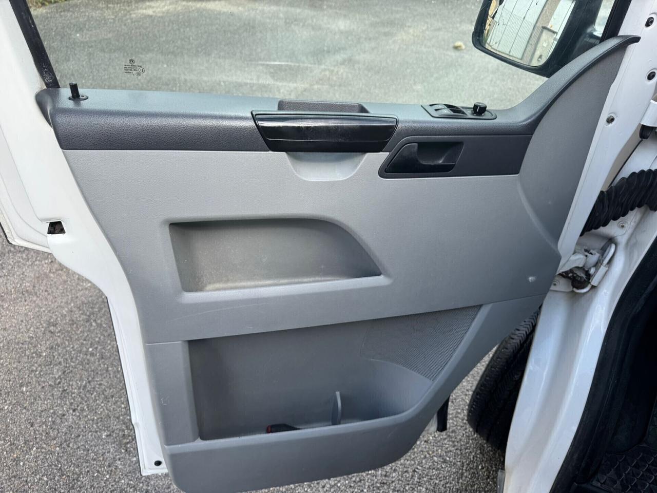 Volkswagen 2.0 Diesel T5 9 POSTI California