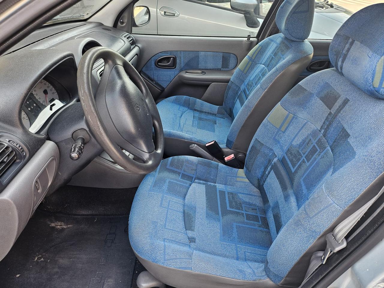 Renault Clio 1.2 cat 5 porte NEOPATENTATI