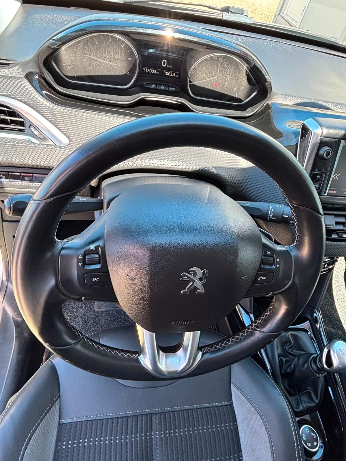 Peugeot 2008 1.5 DIESEL Black Matt