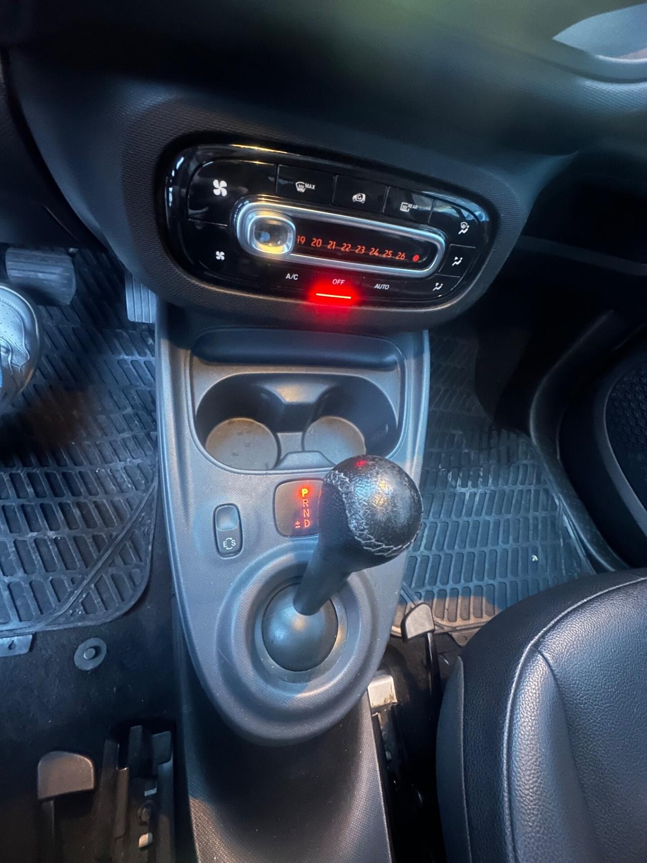 SMART FORTWO AUT+NAVI+TETTO+PELLE