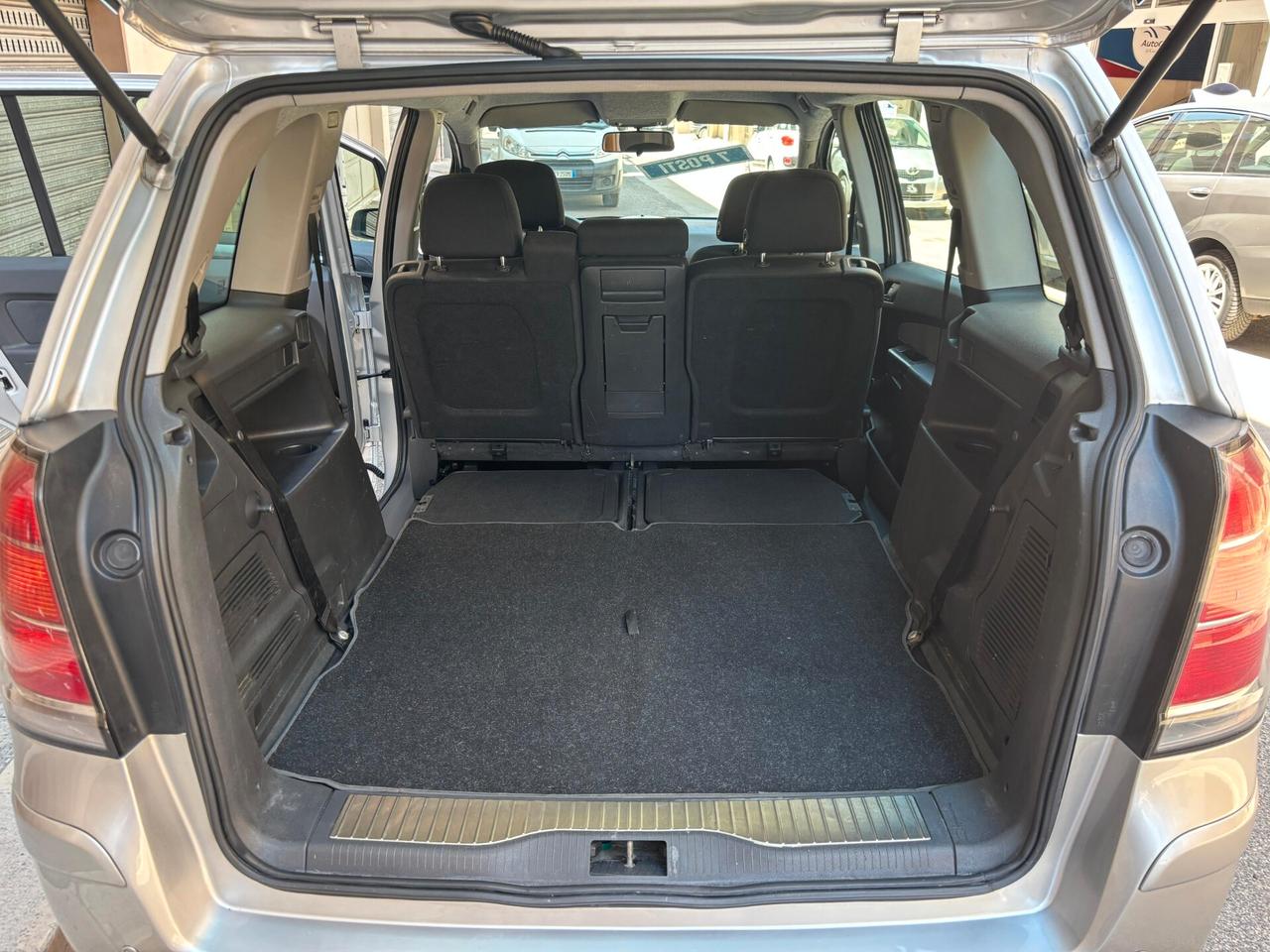 Opel Zafira 1.9 CDTI 101CV ** 7 POSTI **