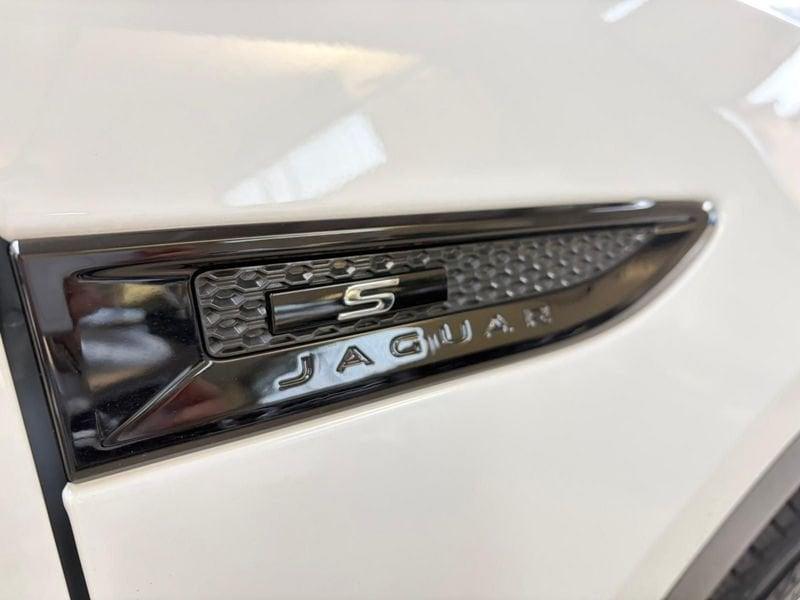 Jaguar E-Pace E-Pace 2.0 aut. R-Dynamic